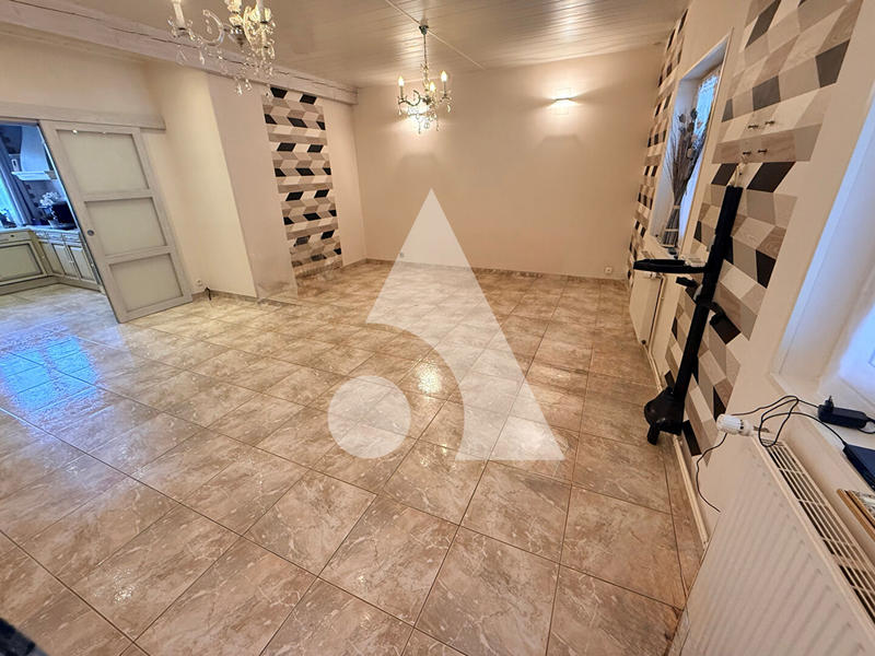 Maison - 177 m² - 6 pièces