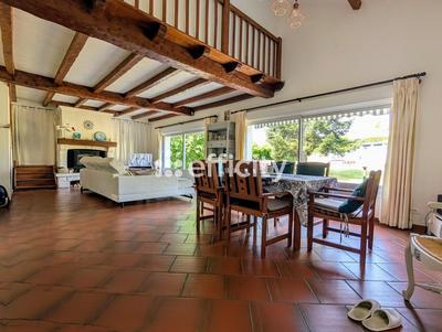 Maison - 150 m² - 8 pièces