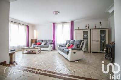 Maison - 202 m² - 8 pièces