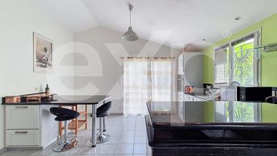 Maison traditionnelle - 97 m² - 5 pièces