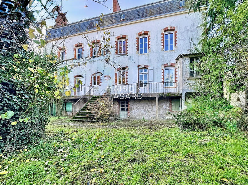 Maison ancienne - 284 m² - 12 pièces