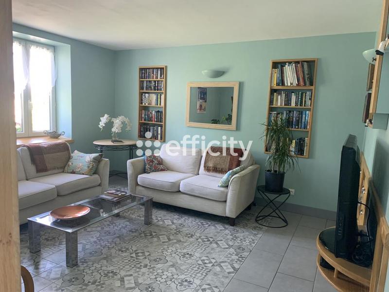 Maison - 220 m² - 7 pièces