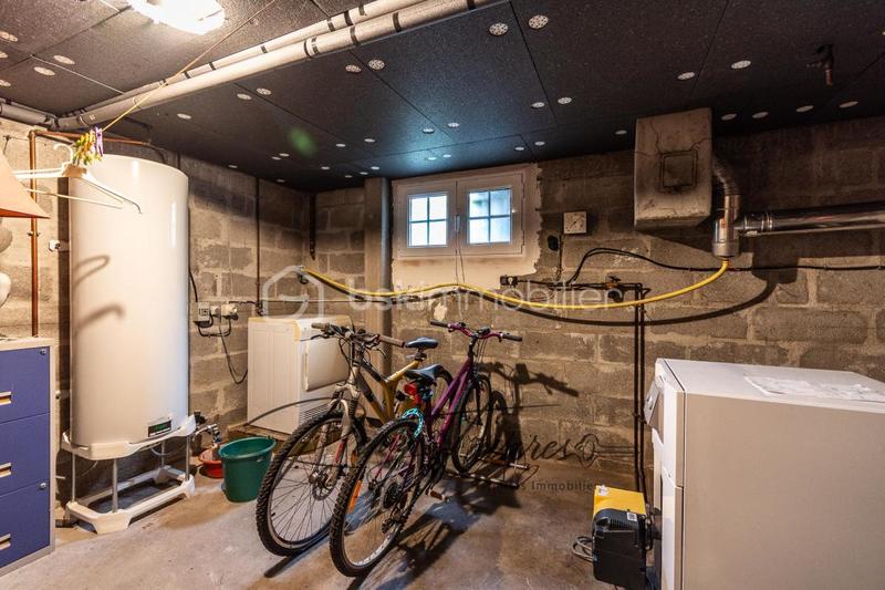 Pavillon - 175 m² - 9 pièces