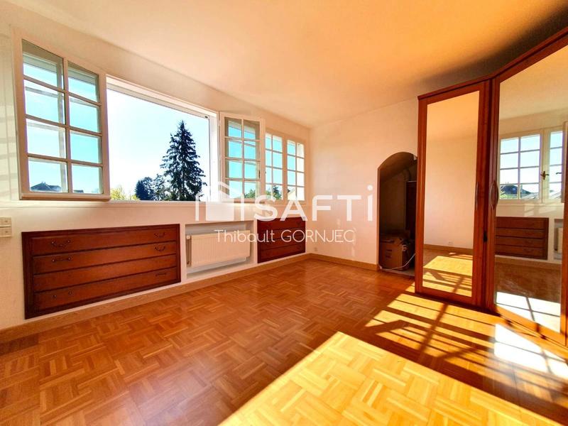 Maison - 170 m² - 7 pièces