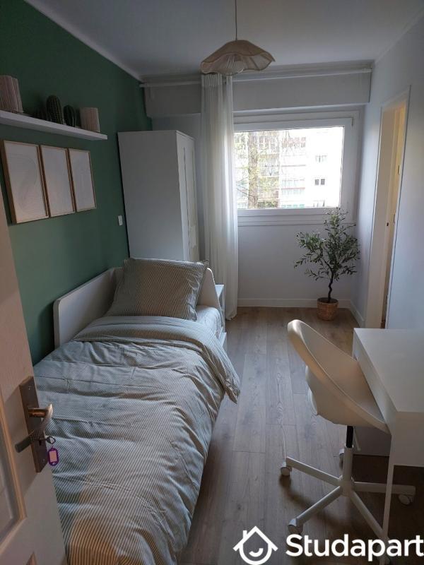 Chambre - 13 m² - 1 pièce