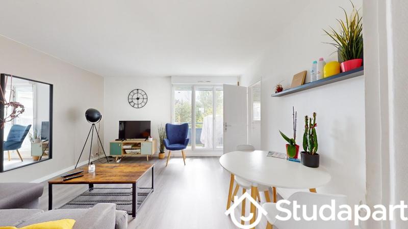 Chambre - 11 m² - 1 pièce