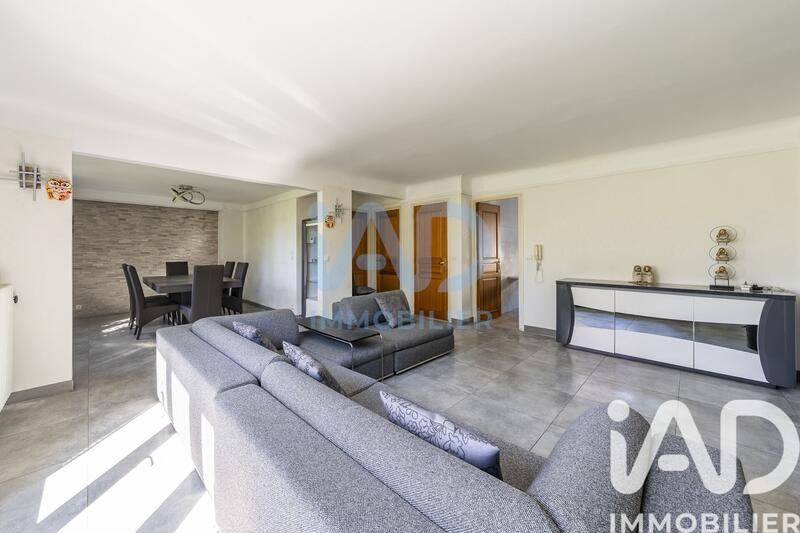 Maison - 205 m² - 10 pièces