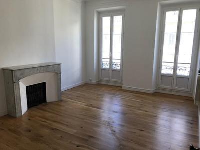 Appartement - 89 m² - 3 pièces