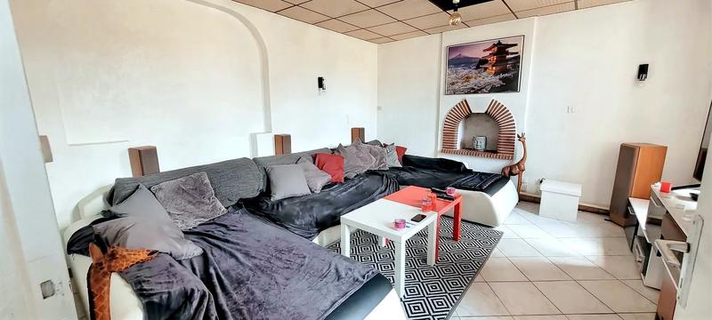 Maison - 230 m² - 14 pièces