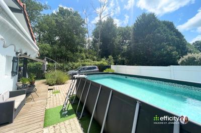 Maison - 92 m² - 5 pièces