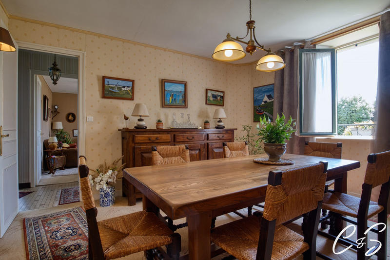 Maison ancienne - 129 m² - 7 pièces