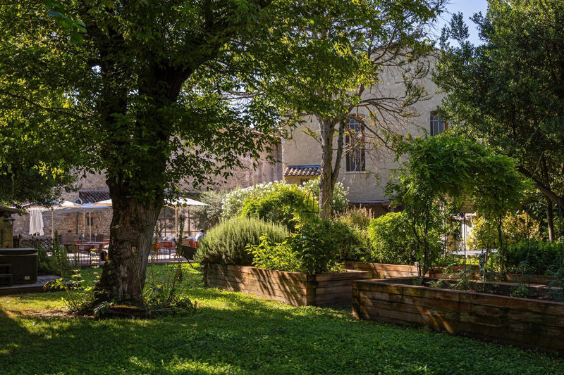 Maison - 520 m² - 8 pièces