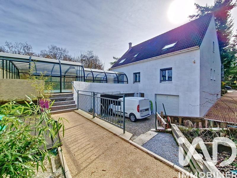 Maison - 152 m² - 7 pièces