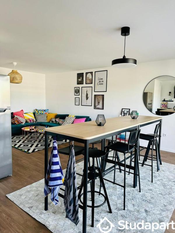 Chambre - 10 m² - 1 pièce