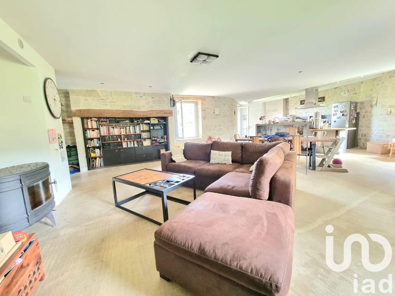 Maison - 202 m² - 6 pièces