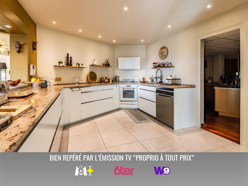 Maison - 365 m² - 9 pièces