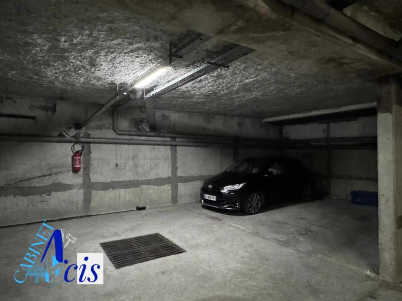 Appartement - 81 m² - 4 pièces