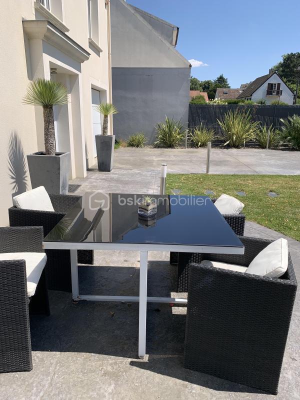 Maison - 159 m² - 6 pièces