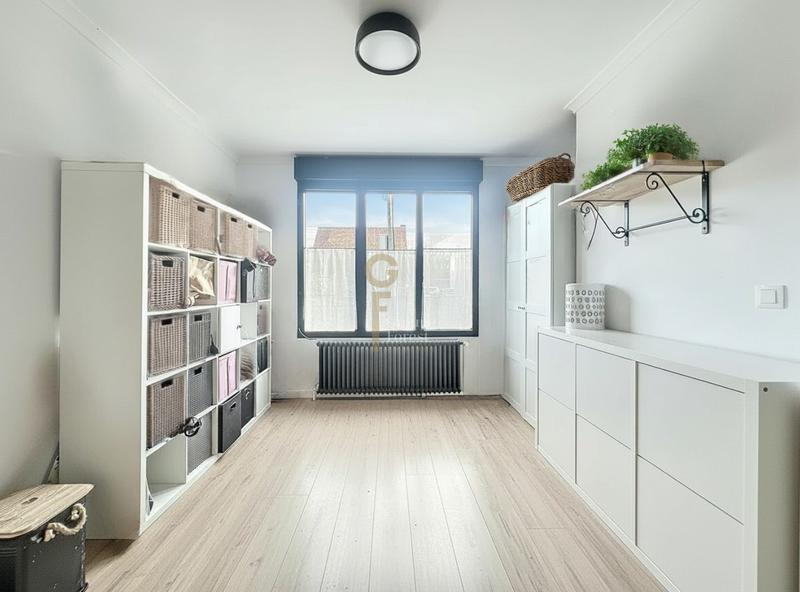 Maison - 208 m² - 8 pièces