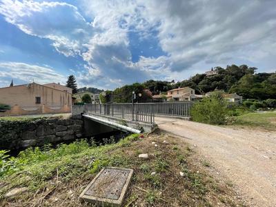 Local commercial - 135 m² - 6 pièces