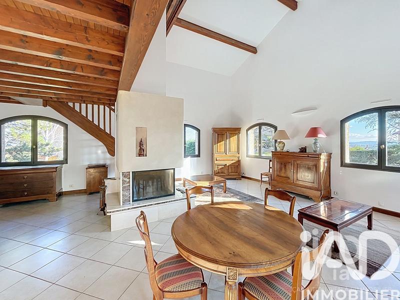 Maison de maîtres - 210 m² - 7 pièces