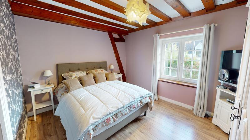 Maison - 240 m² - 10 pièces