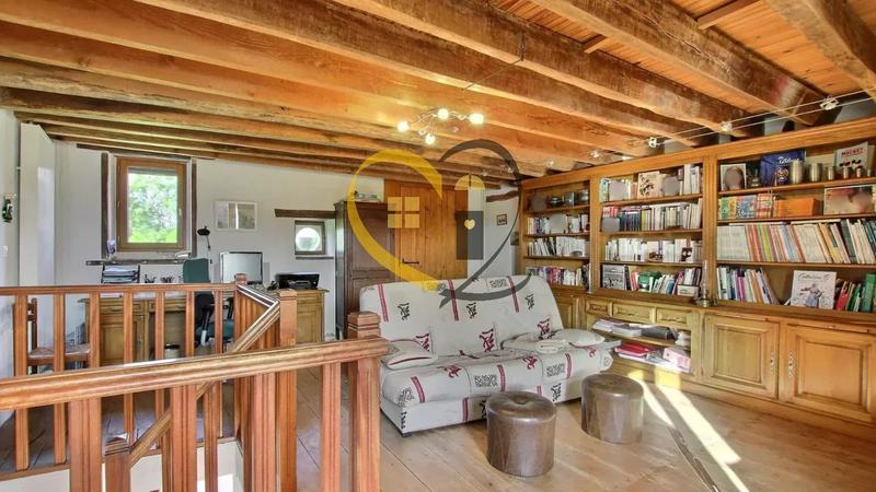 Maison - 280 m² - 5 pièces