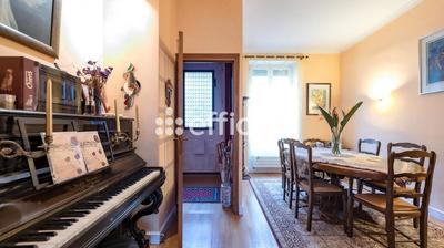 Maison - 189 m² - 8 pièces