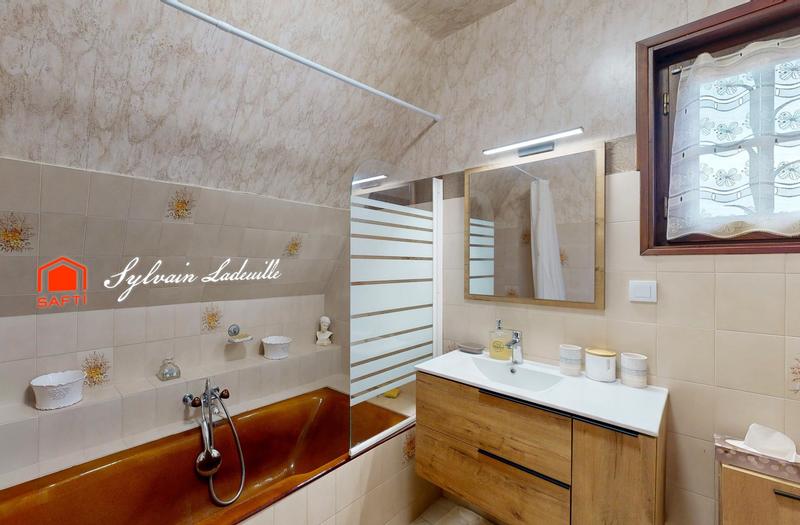 Maison - 115 m² - 6 pièces