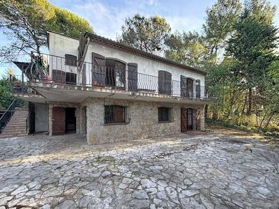 Villa - 141 m² - 5 pièces