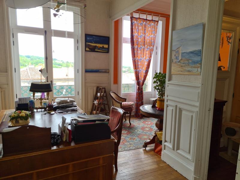 Maison - 220 m² - 6 pièces