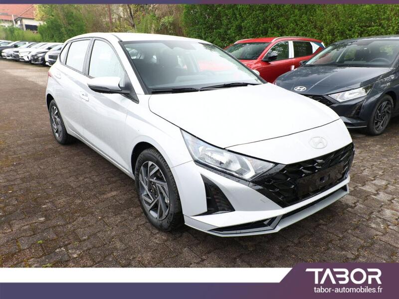 Hyundai i20 90 Dct Gps DigiC 16" CarPly Cam Pdc