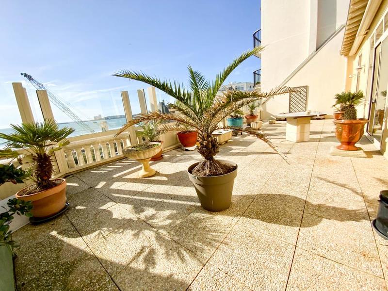 Maison - 265 m² - 12 pièces