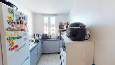 Maison - 87 m² - 5 pièces