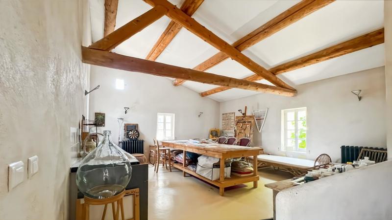 Maison - 500 m² - 8 pièces