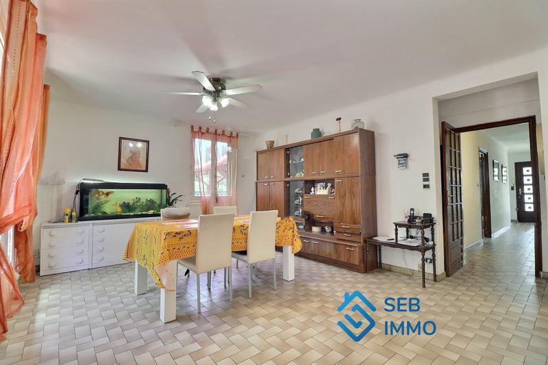 Maison - 143 m² - 5 pièces