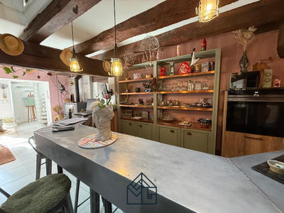 Maison - 400 m² - 7 pièces