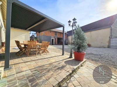 Maison - 206 m² - 5 pièces