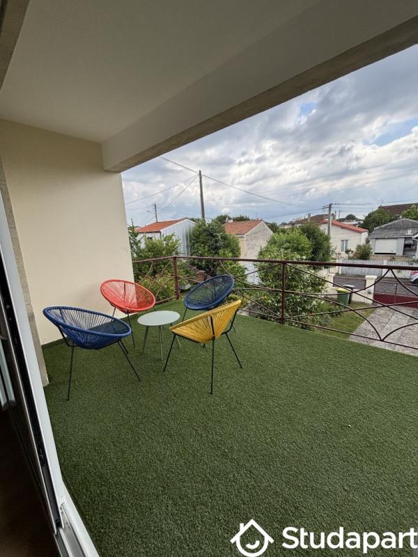 Chambre - 13 m² - 1 pièce