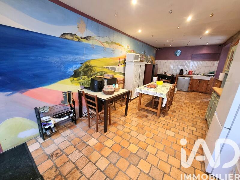 Maison - 140 m² - 6 pièces