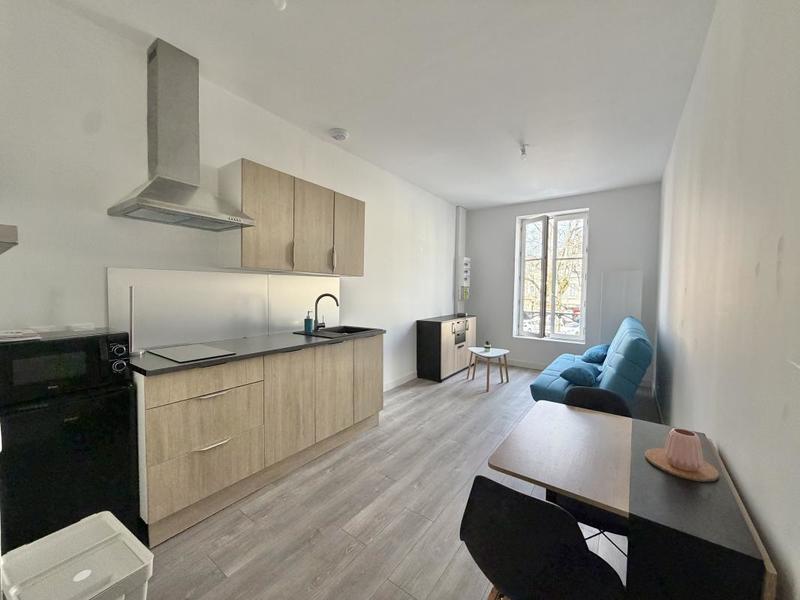 Studio - 30 m² - 1 pièce