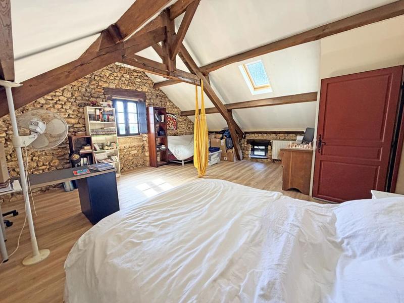 Maison en pierre - 196 m² - 4 pièces