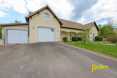 Maison - 186 m² - 6 pièces