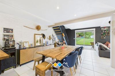 Pavillon - 92 m² - 5 pièces