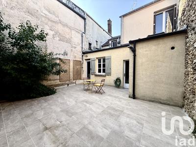 Maison - 97 m² - 5 pièces
