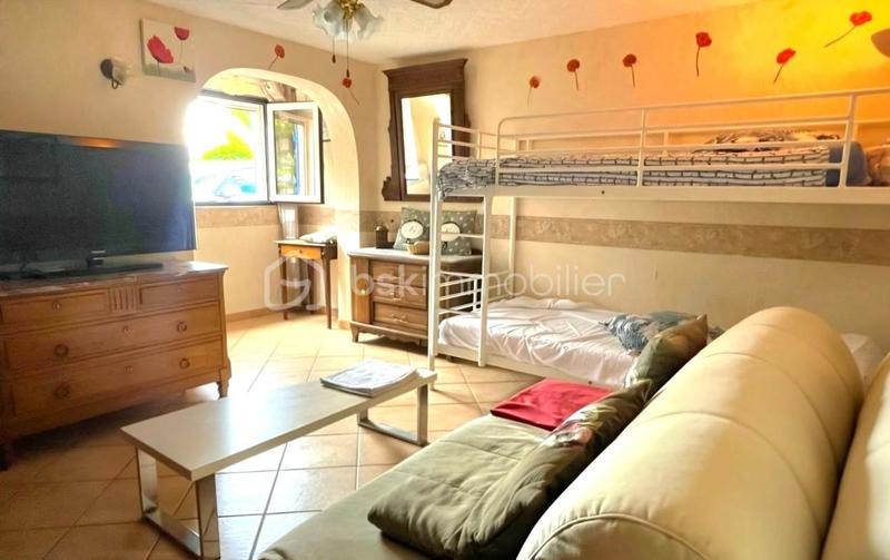 Maison traditionnelle - 140 m² - 6 pièces