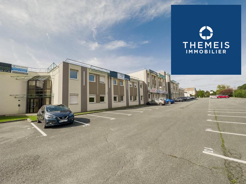 Local commercial - 120 m² - 2 pièces