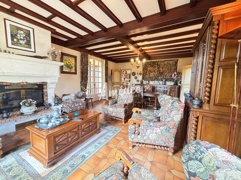 Maison traditionnelle - 228 m² - 5 pièces