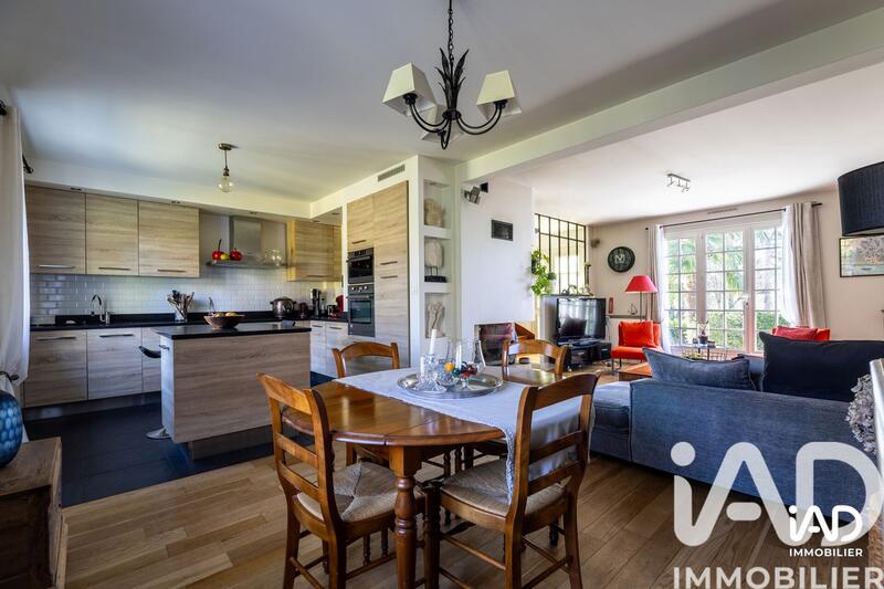 Maison - 138 m² - 7 pièces