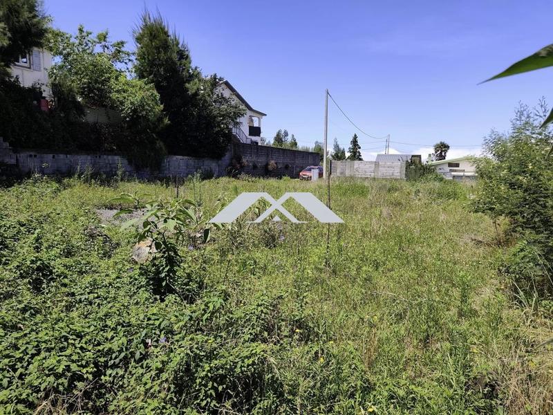 Terrain - 608 m²